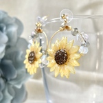 色が変わる向日葵フープのピアス/イヤリング ٭❀* 揺れる大人可愛い太陽の花・大ぶり華やか 透明感