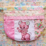hana*ハンドメイド★レトロアニマルまんまる巾着♪パッチワークピンクくまちゃん