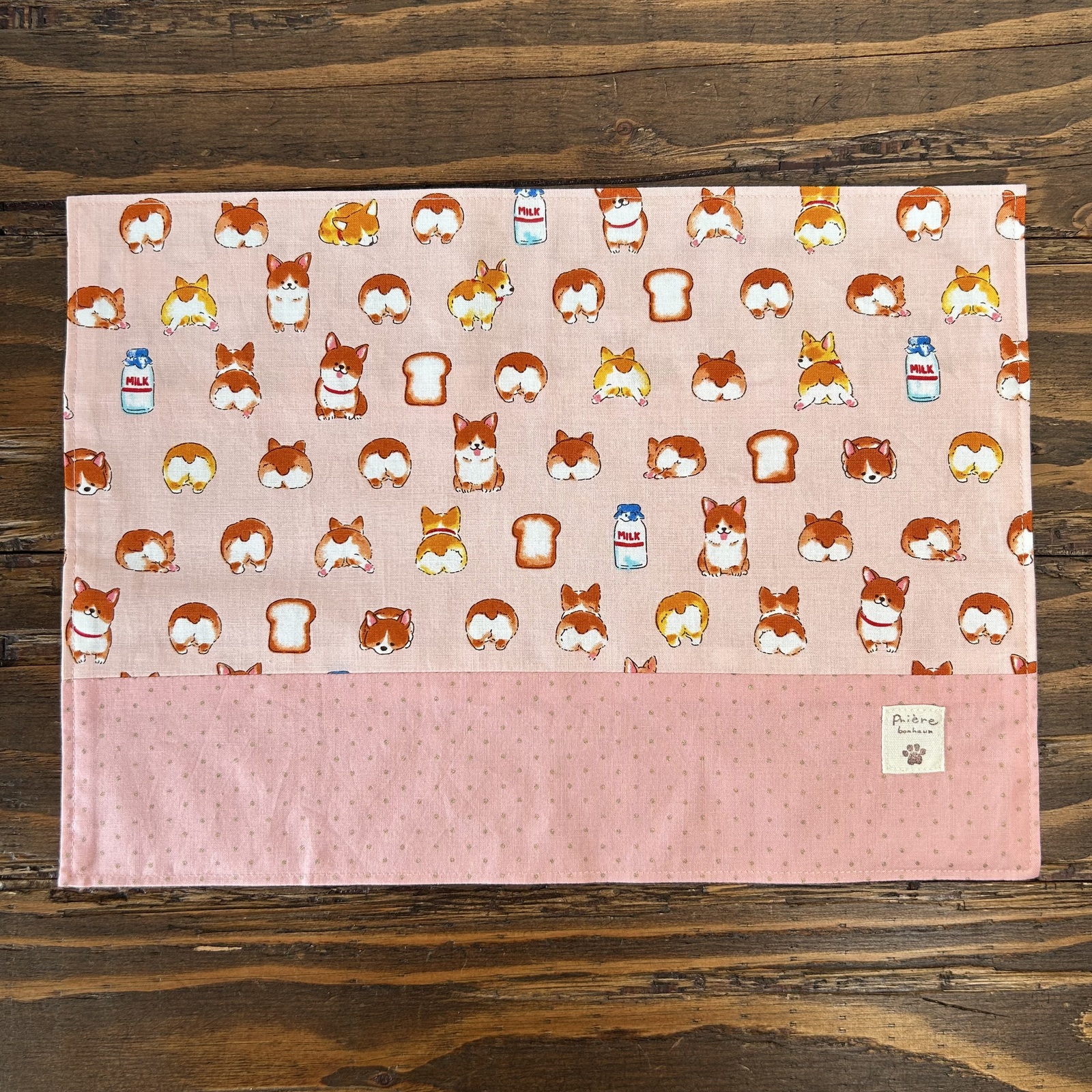 ランチョンマット25×35㎝☆コーギーとパン♪サーモンピンク