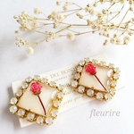 赤いお花のレジンアクセサリー♡ピアス／イヤリング