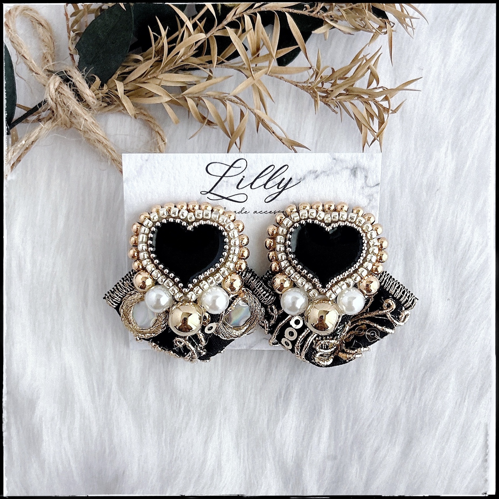 No.3894♡パールハートx刺繍リボンタッセルピアス・イヤリング ハンドメイド No.3894♡パールハートx刺繍リボンタッセルピアス・イヤリング