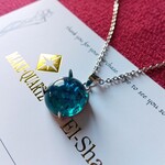 アクセ選択》天然バルティックアンバー・ブルー（バルト海沿岸・ポーランド産）/縦12mm×横12mm/ペンダント・バッグチャーム/silver925・ロジウムコーティング【El-Shade】