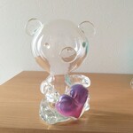 ハートを持ったガラスのくま