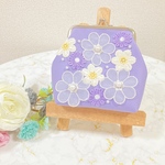 【大人気✨お花畑🌼🌹🪻　がま口ポーチ、ツートン、パープル×ホワイト　パールビーズ】