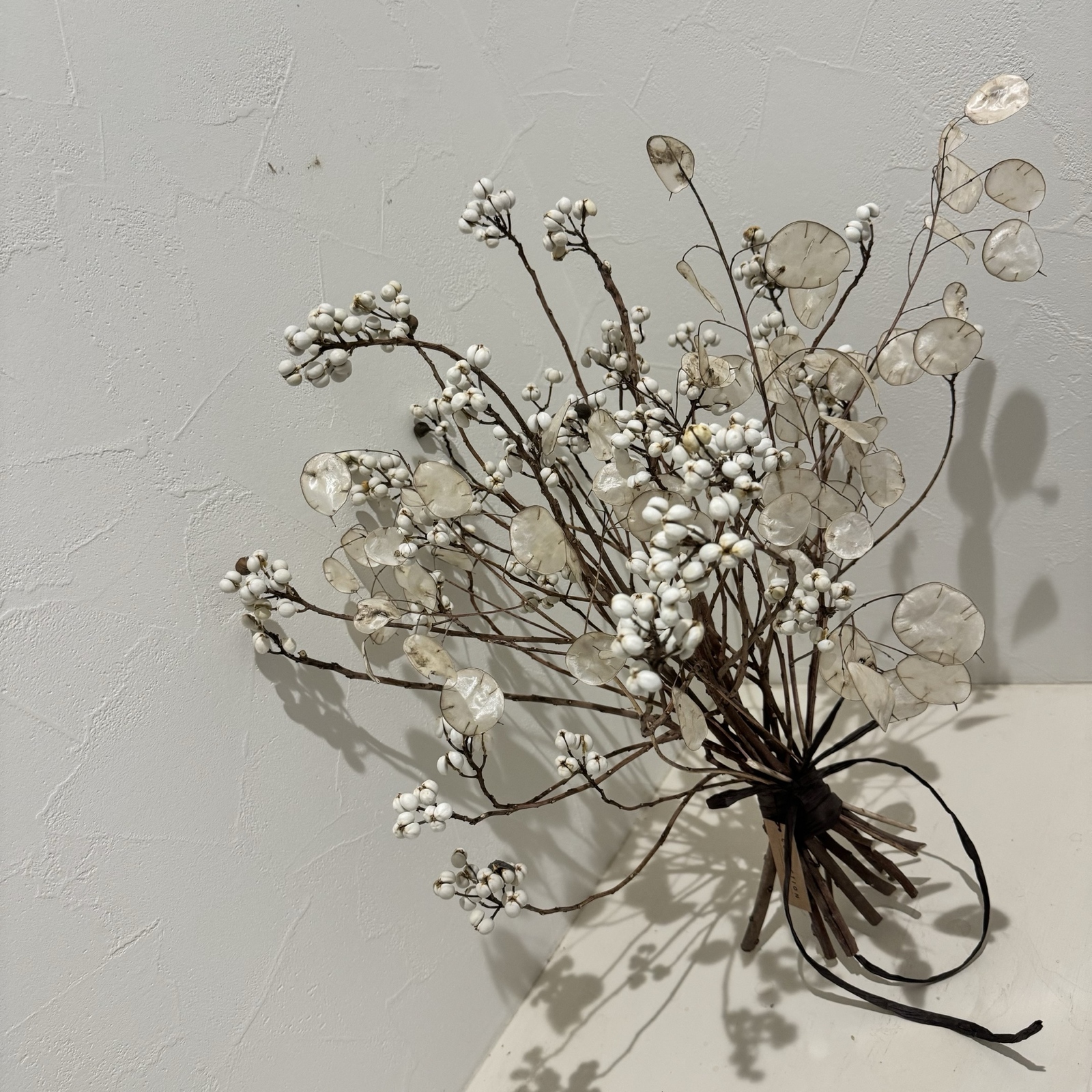 ナンキンハゼの実。オーダー専用。2025.初物。素材パーツ。スワッグ。 ナンキンハゼの実。2025.初物。7本。素材パーツ。スワッグ。 - メルカリ