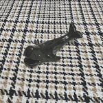 陶器 箸置き　マッコウクジラ 黒【HA007】