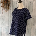 ☆ sale! 有松絞　濃紺に四角模様　浴衣服　フリル袖ブラウス♪