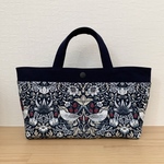 バッグインバッグ、ミニトートバッグ　☆ウィリアムモリス白紺