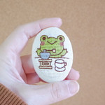 ブローチ　コーヒー＆かえるさん刺繍　※受注生産
