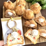 KUMAバニラのシューアイスcharm🧸