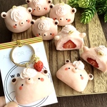 KUMA苺ピンククリーム大福キーリング🍓