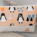 ふかふかペンギンポーチ