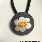 再販☆刺繍☆くるみボタンのヘアゴム