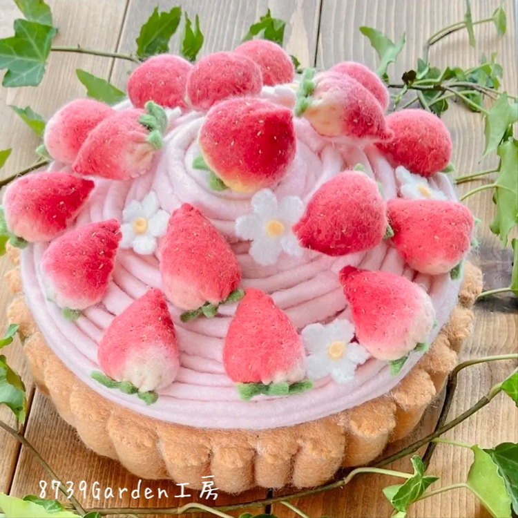 merci*M様】フェイクスイーツ◇薔薇飾り◇ホール苺サンド