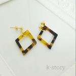 べっ甲 ひし形のピアス