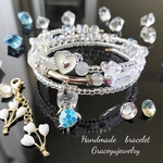 ※夏SALE※ICE氷🧊原石水晶＆天然石アイスクォーツコイルブレスレット　ハート風船ホワイト　ウミガメチャーム付き。