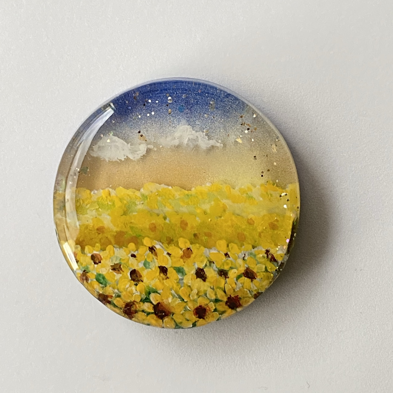 No 793♣︎花火とひまわりレジンヘアゴム♣︎夏♣︎٩(๑❛ᴗ❛๑)۶ No 793♣︎花火とひまわりレジンヘアゴム♣︎夏♣︎٩(๑❛ᴗ❛