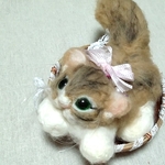 羊毛フェルト　等身大子猫　籠入り　暑さ関係なく猫が好き