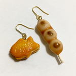 たい焼きとみたらし団子のピアス