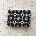 mina perhonen anemone アネモネ　ミニ コスメ ポーチ　14  ミナペルホネン の刺繍生地　ダークネイビー　　ポケットはオプションです