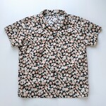 【送料無料】黒地チューリップ柄アロハシャツM