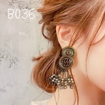 B036…シルバーボタン×ジャラジャラ　イヤリングorピアス