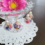 カラフルドライフラワー入りガラスドームピアス