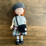 ドール服４点セット　半袖プルオーバー＆マドラスチェックのスカート　ベレー帽　ショルダーバッグ　マドレーヌちゃんサイズ
