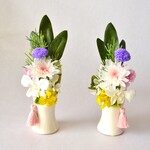 お盆のお供えアレンジメント 　（菊の花とデンファレ）