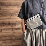 【撥水防水】サコッシュ☆コンパクトなのに仕分け上手☆3WAY/ボディバッグ/淡いベージュ