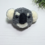 動物ポンポンブローチ コアラちゃん