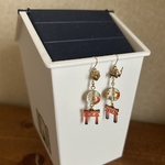 赤い小さな鳥居　ピアス　折り鶴&ビーズ　ゴールド