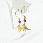小鳥さんと赤い木の実のピアス　singing bird pierce
