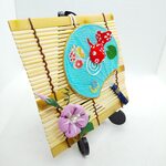 ちりめん細工　《うちわから飛びだし金魚》　いろいろお飾り　夏の風物詩