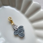 ミナペルホネンhandmadeキーホルダー「light berry」