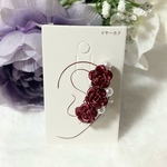 真紅の薔薇イヤカフ