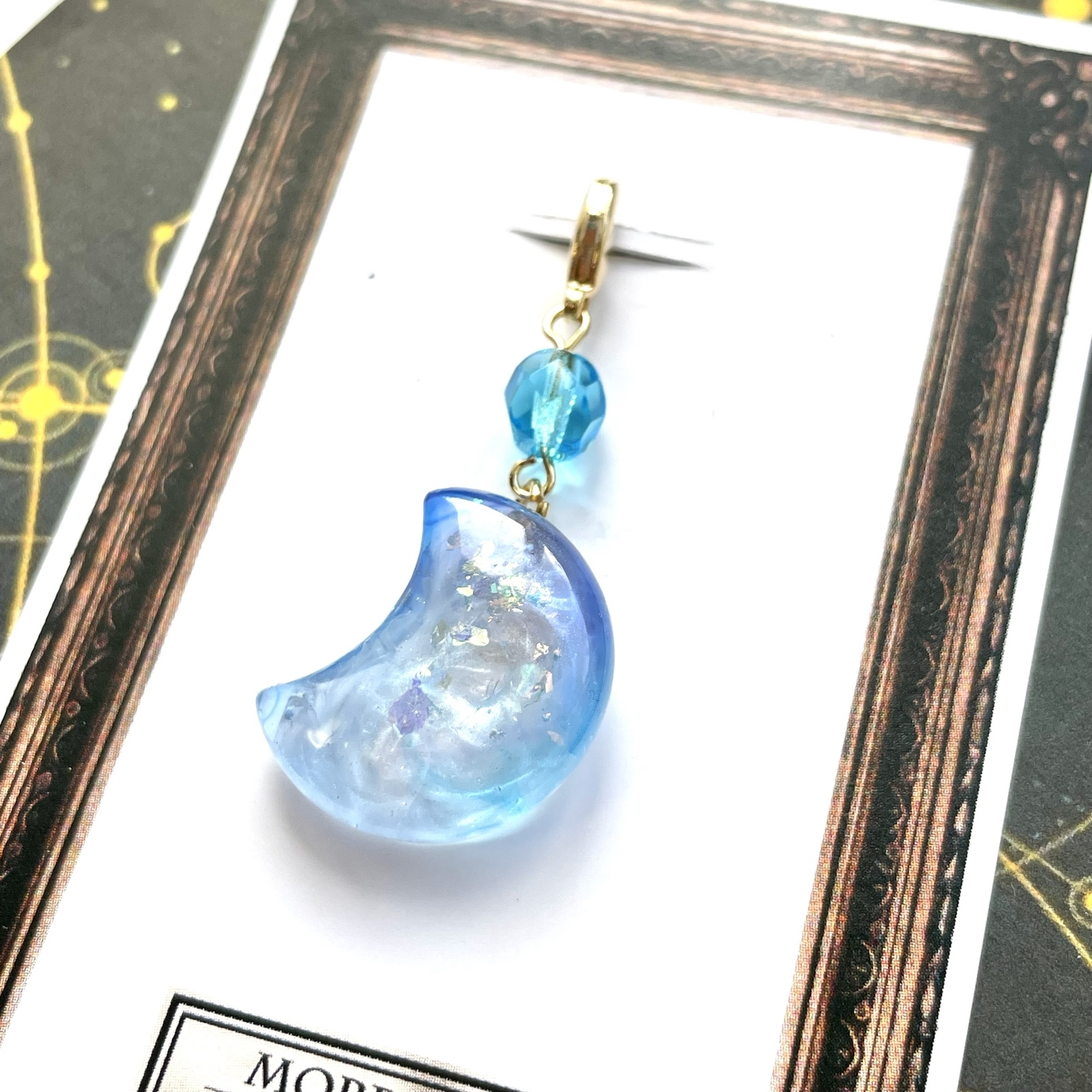メグえもんページ☆ハンドメイド　レジン　7点 夢見る月のチャーム めじるしアクセサリー(レジンアクセサリー