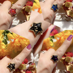 【ペテルギウス】青 ブルー ローズ 薔薇 18KGPドライフラワー 押し花 キラキラ ゴールド 夜空 花 フリーサイズ リング 