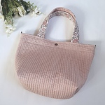 ヌビバッグ　くすみ色　リバティ　ちょうど良い トートバッグ　フェリシテ　ピンク　ベビーピンク　ショルダーにも