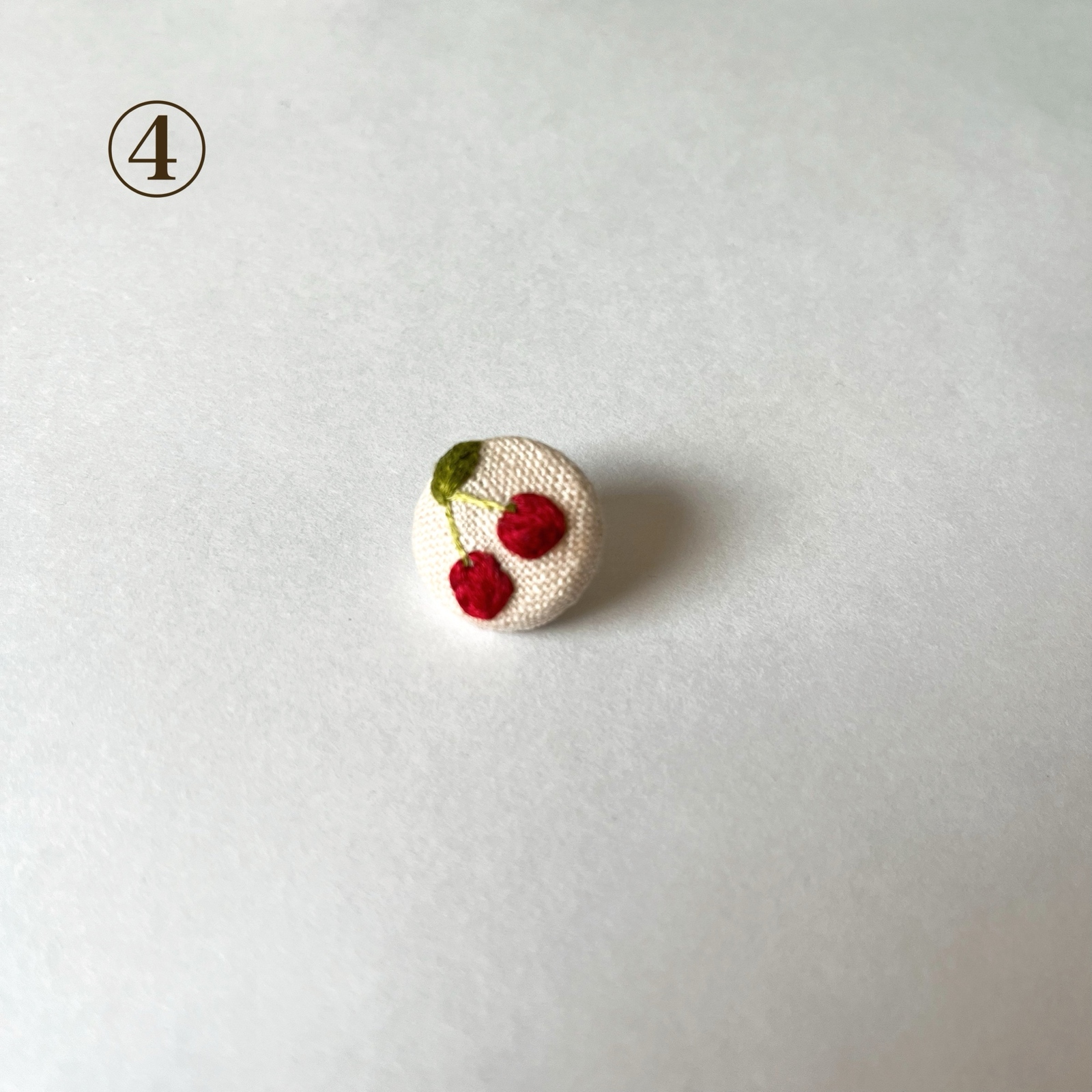 ❁hAnafany❁(専用)55mm くるみボタン　鳥刺繍 受注制作】選べる刺繍 くるみボタンセット - itonohaco'S