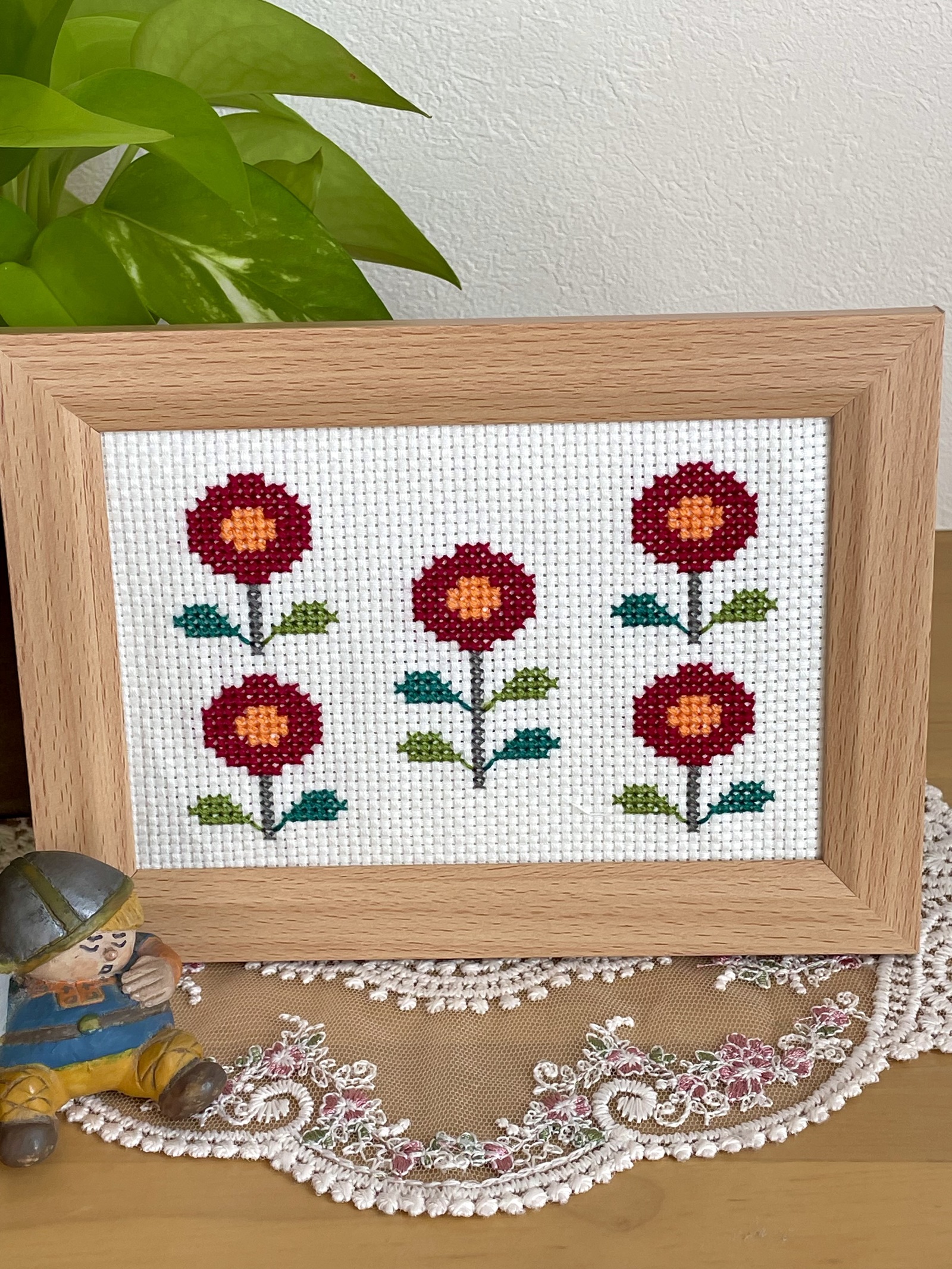 【専用】ハンドメイド　刺繍フレーム　刺繍ブローチ ハンドメイド刺繍フレーム刺繍ブローチ