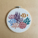 刺繍フレーム　珊瑚の森