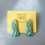 ミントブルー　ちょっとエスニックなビーズ刺繍ピアス｜イヤリング　ビーズ刺繍アクセサリー　＜トラぺ＞