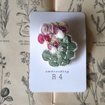 R4刺繍ブローチ Flower circle 03