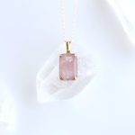 gemstone jewelry クンツァイトのネックレス　