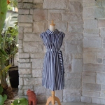 エレガント ストライプ　ネイビー×白（透過）リゾートドレス ロールカラー フレンチスリーブ ワンピース 裏地付き
