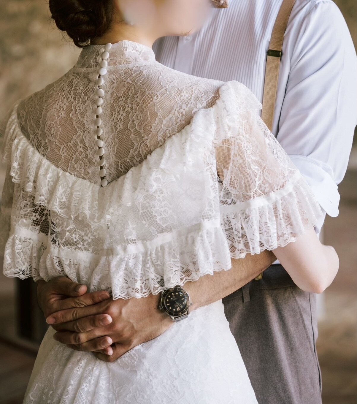 実例写真！ウェディングドレス ハイネック 贅沢な小花総レース プリンセスライン 前撮り 結婚式 ふわふわ