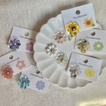 選べるお花のイヤークリップ