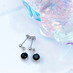 【SALE】シャネルヴィンテージスワロフスキー◯ブラック（ピアス／イヤリング　樹脂ピアス　樹脂イヤリング　チタンポストピアス　サージカルステンレスピアス）