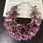 「マゼンタピンクのリース🩷」様々なピンクを重ねこっくりとしたビッグサイズのリースです。メインリースとして華やかにお部屋を彩ります。世界でひとつのアンティーク感たっぷりの取っ手部分もお楽しみ下さい♡